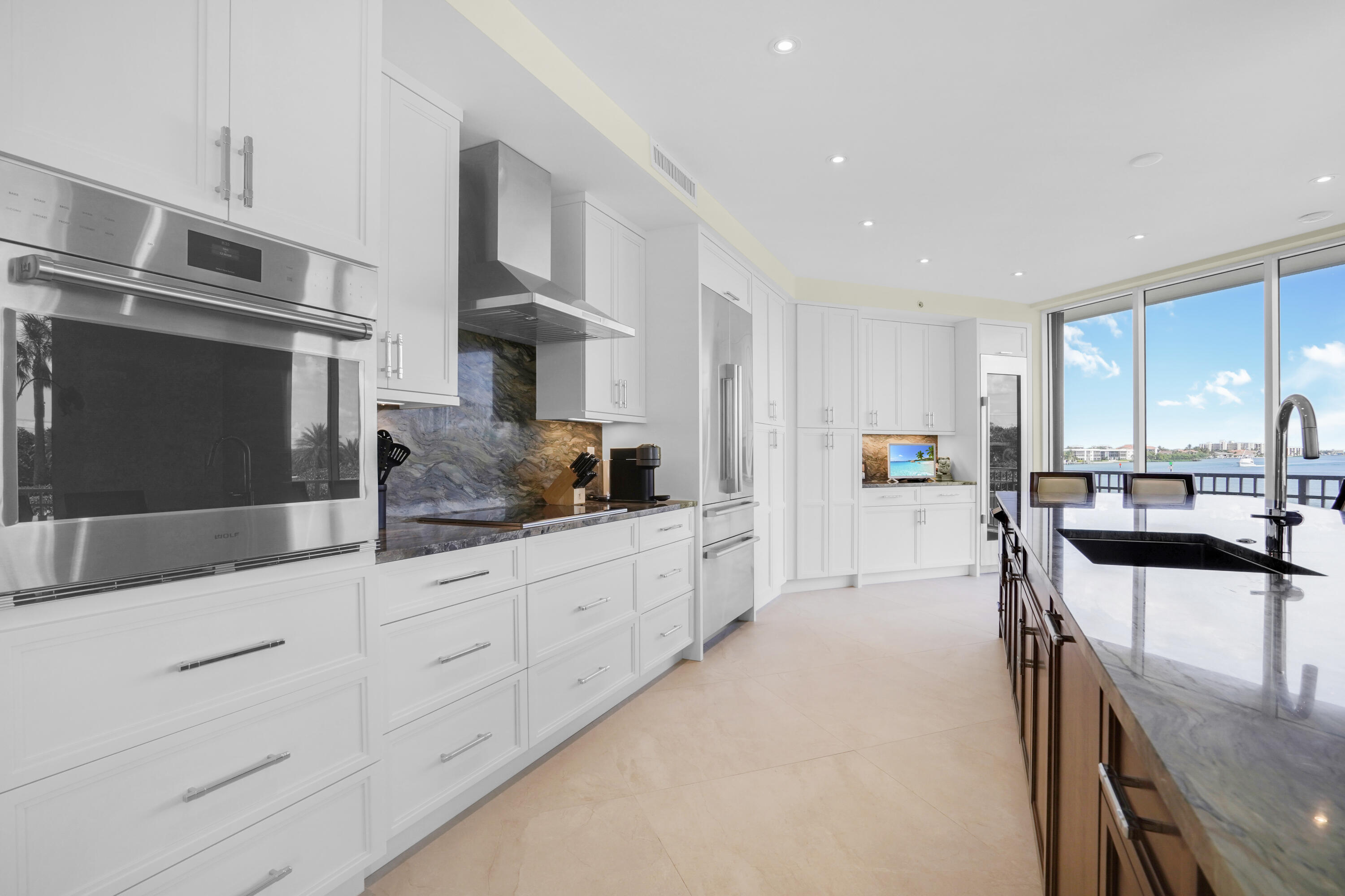 425 South Beach Road, Unit 2O Tequesta, FL 33469 - Photo 12 of 55 ben06582-ben06586