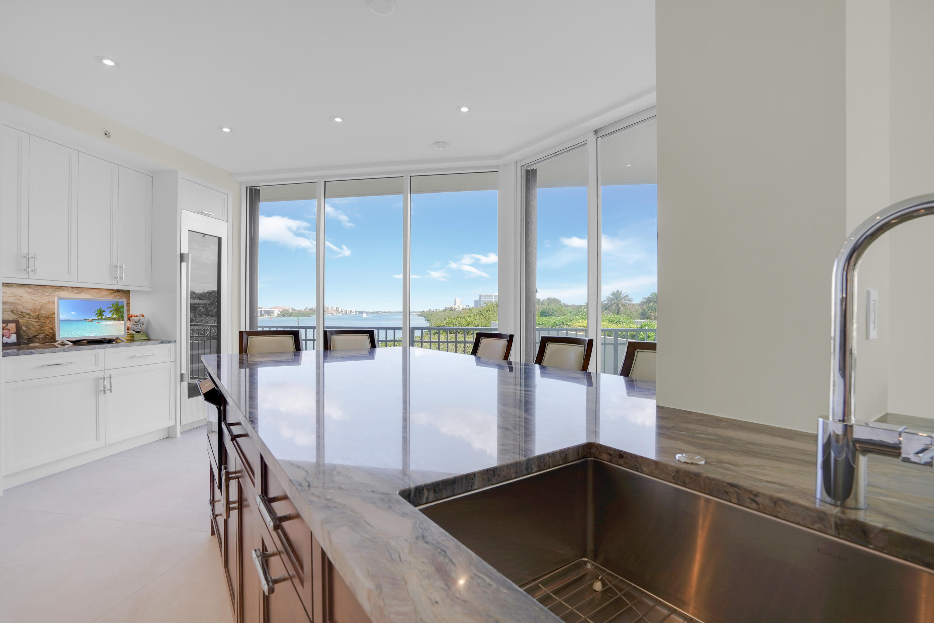 425 South Beach Road, Unit 2O Tequesta, FL 33469 - Photo 13 of 55 ben06567-ben06571