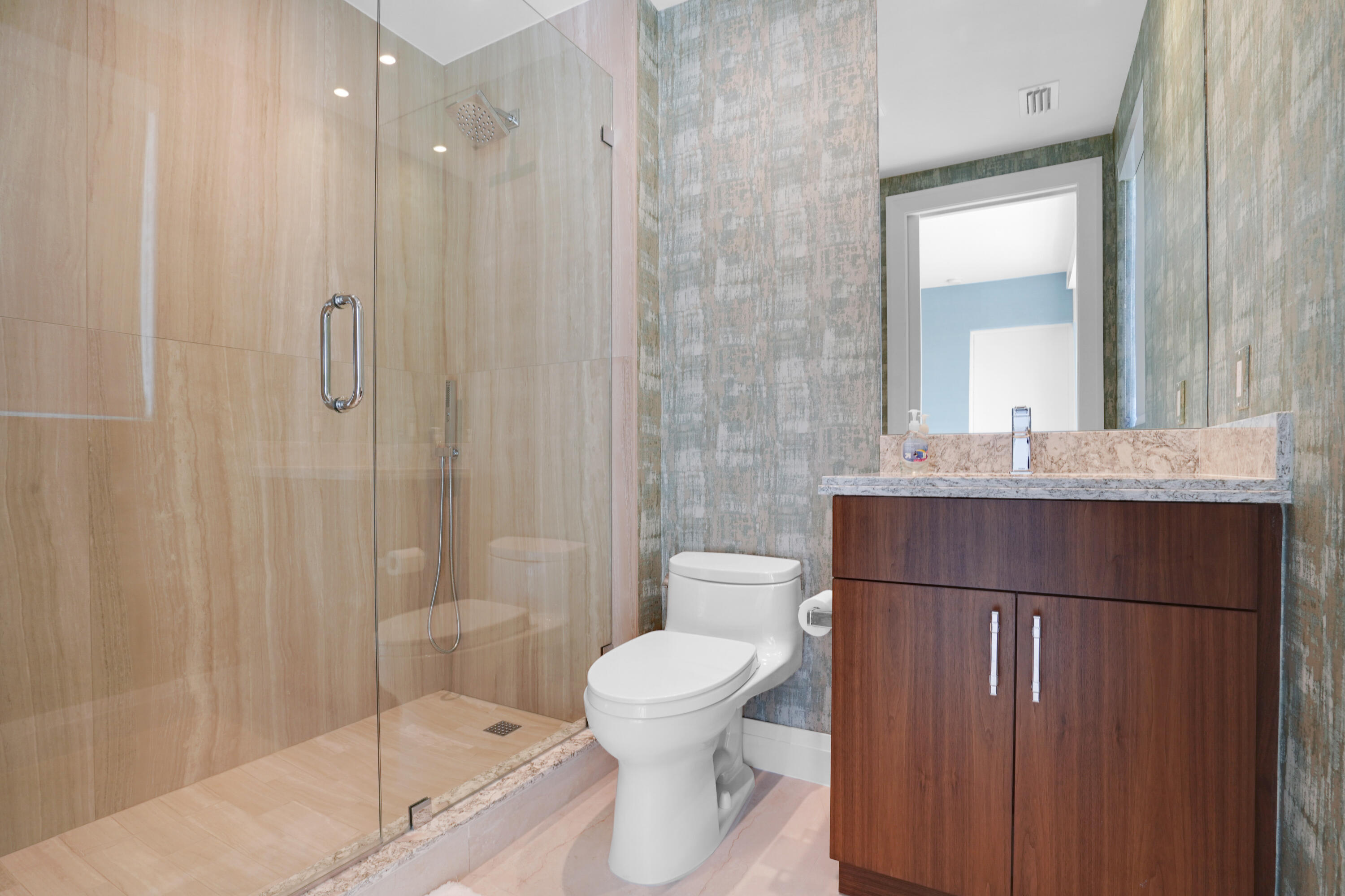 425 South Beach Road, Unit 2O Tequesta, FL 33469 - Photo 20 of 55 ben06762-ben06766