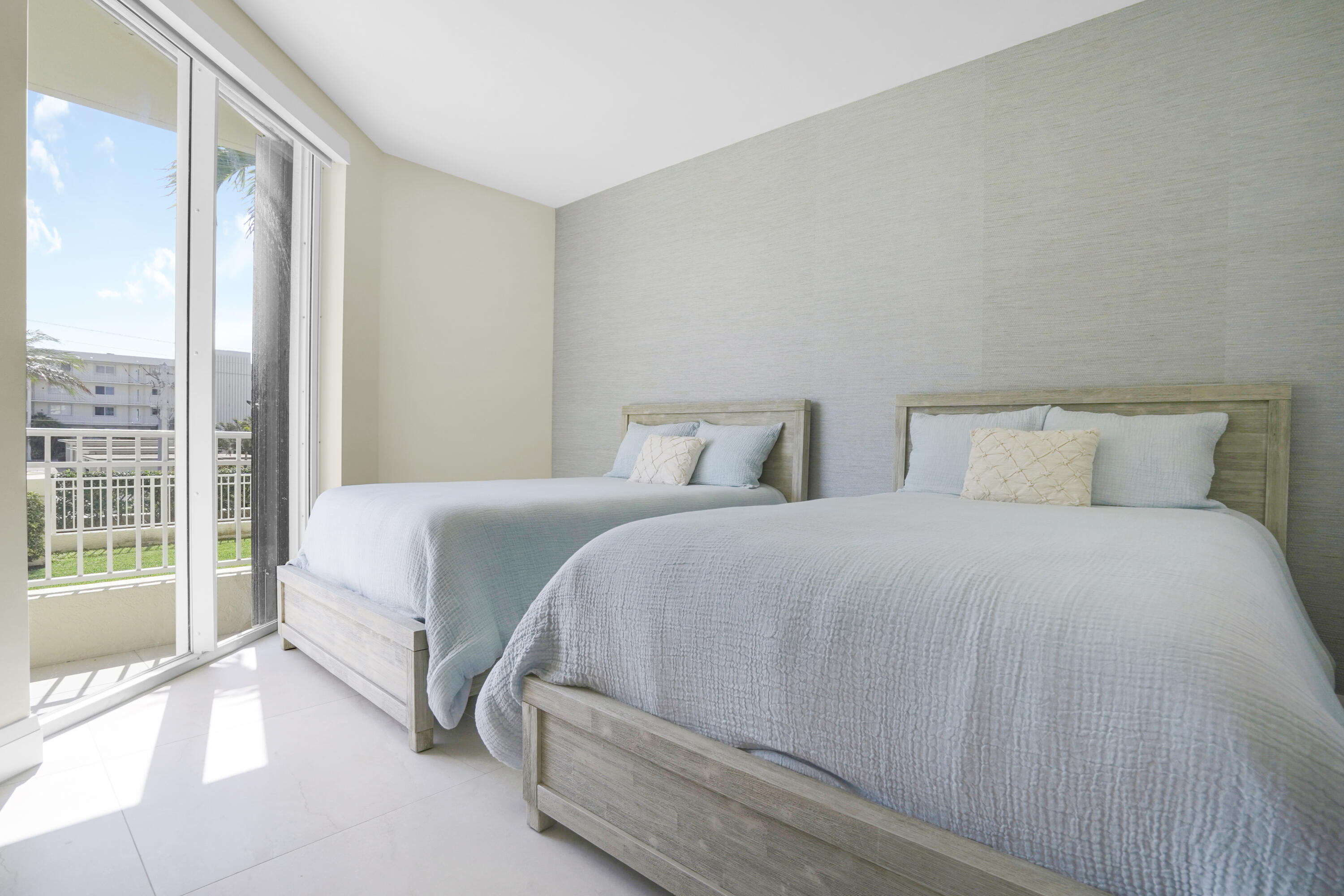 425 South Beach Road, Unit 2O Tequesta, FL 33469 - Photo 25 of 55 ben06647-ben06651