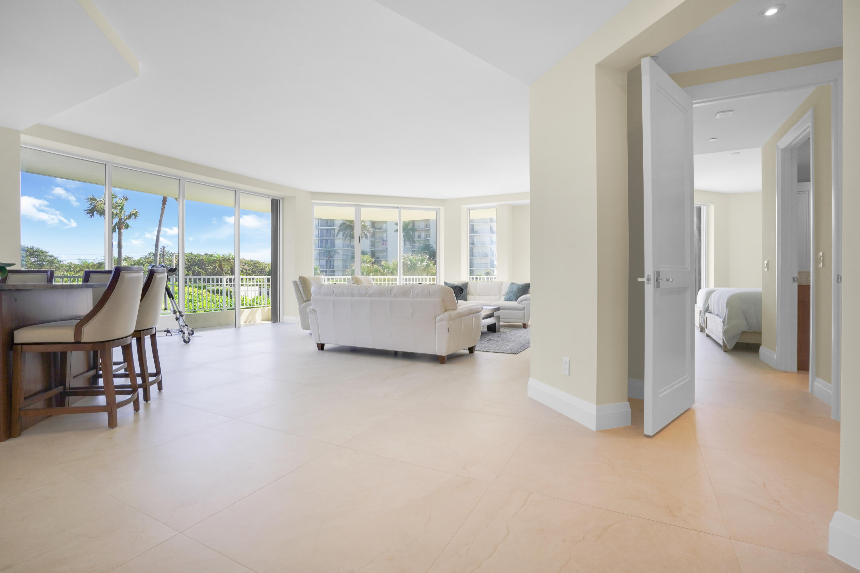 425 South Beach Road, Unit 2O Tequesta, FL 33469 - Photo 4 of 55 ben06477-ben06481