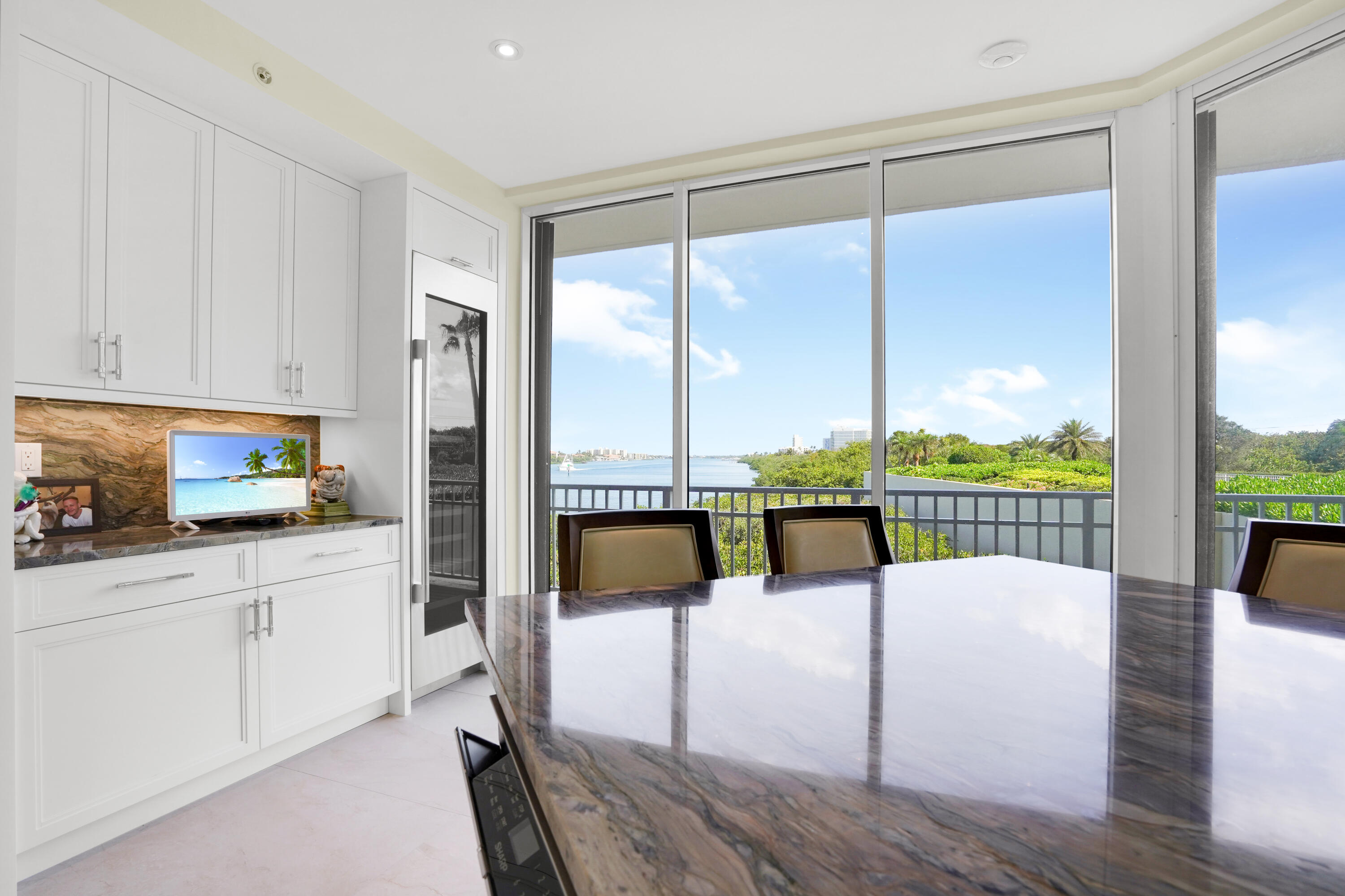 425 South Beach Road, Unit 2O Tequesta, FL 33469 - Photo 8 of 55 ben06587-ben06591