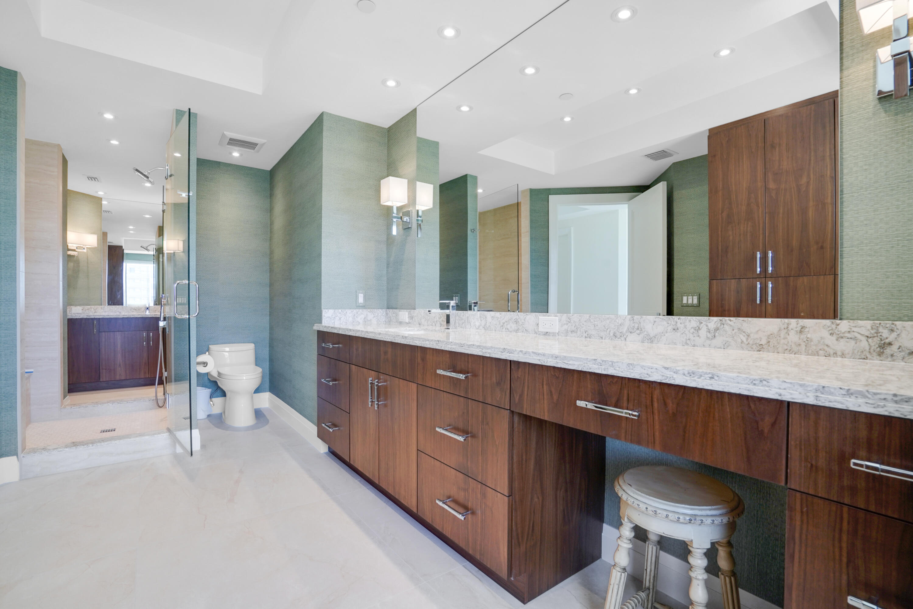 425 South Beach Road, Unit 2O Tequesta, FL 33469 - Photo 9 of 55 ben06707-ben06711