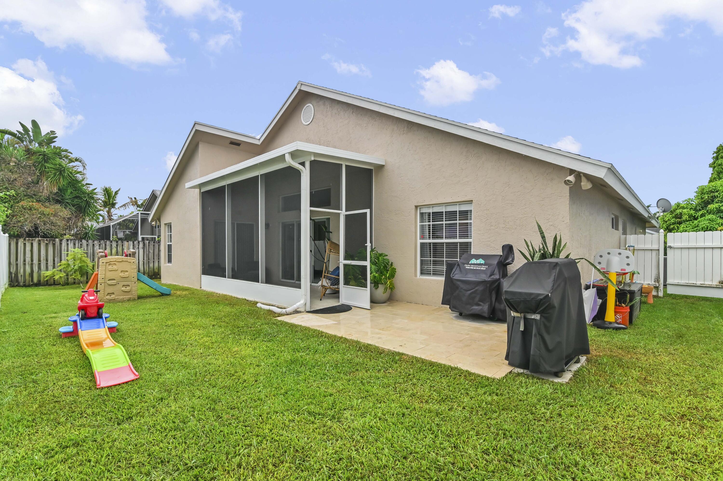 6319 Foster Street Jupiter, FL 33458 - Photo 24 of 24 33 Backyard 02