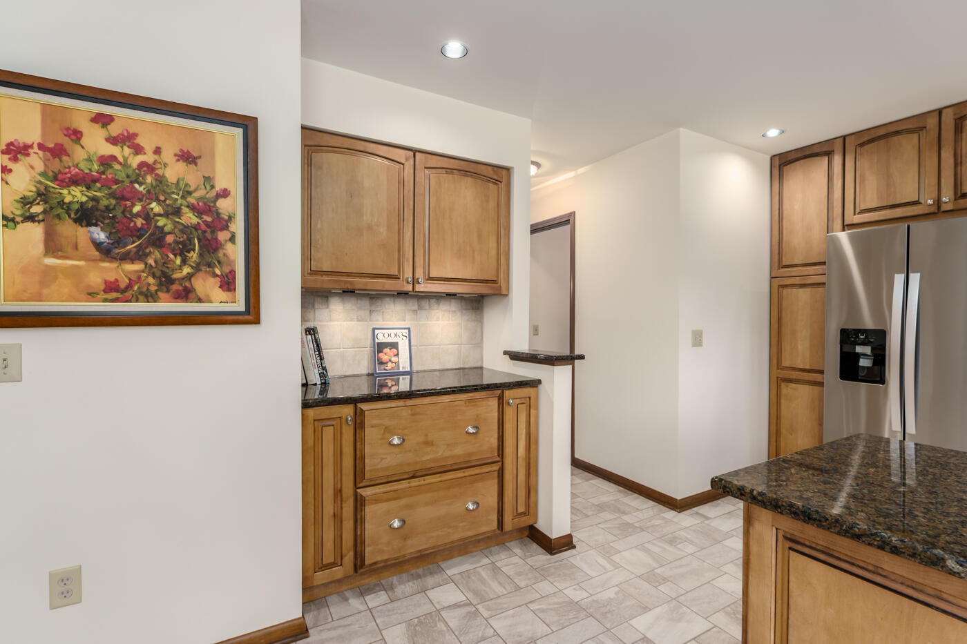 9158 Cotters Ridge Road Richland, MI 49083 - Photo 8 of 40 Deep pots and pan drawers