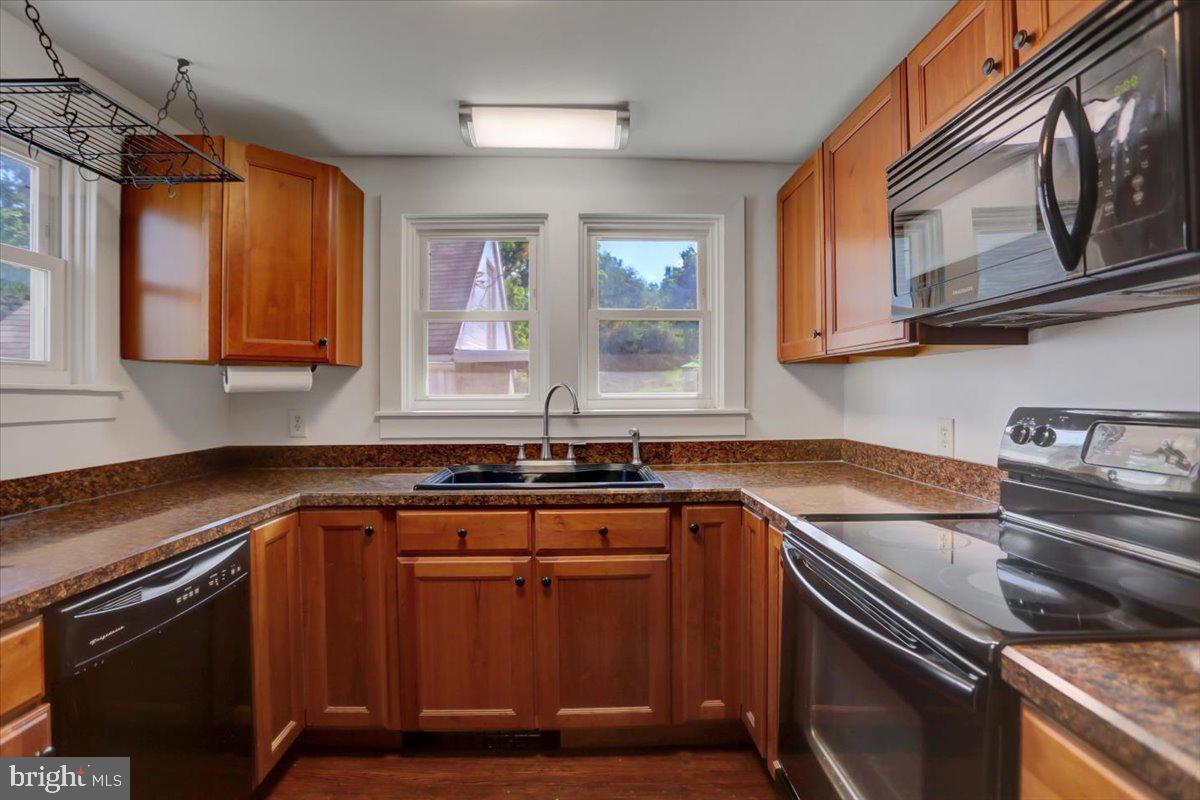 3388 Wayne Road Chambersburg, PA 17202 - Photo 12 of 33 Updated kitchen with heavy duty pots & pans holder