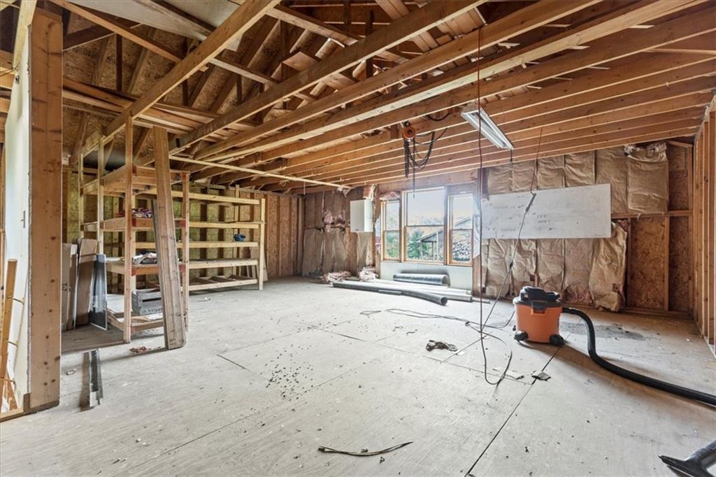 347 Lee Road Burgettstown, PA 15021 - Photo 40 of 48 a view of a room with gym equipment
