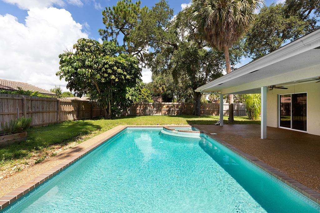 1498 West Royal Palm Road Boca Raton, FL 33486 - Photo 22 of 25 22_PoolArea1