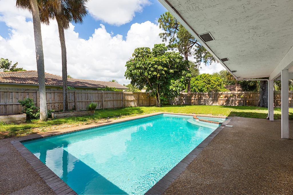 1498 West Royal Palm Road Boca Raton, FL 33486 - Photo 23 of 25 23_Pool1