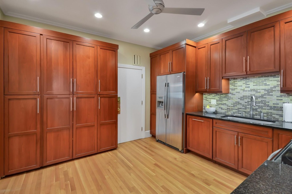 54 Stearns Road, Unit 1 Brookline, MA 02446 - Photo 8 of 30 Gallery Image 8