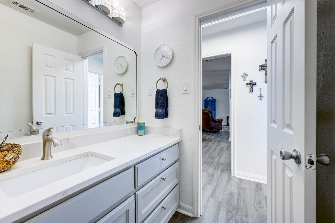 358 Shady Bluff Drive, Unit B Wimberley, TX 78676 - Photo 18 of 30