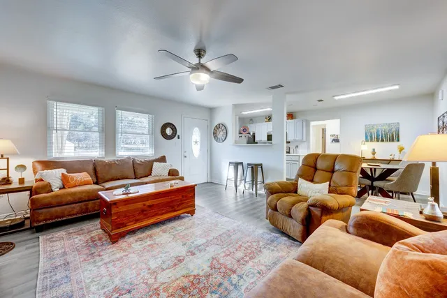 $1,500 | 358 Shady Bluff Drive, Unit B, Wimberley, TX 78676