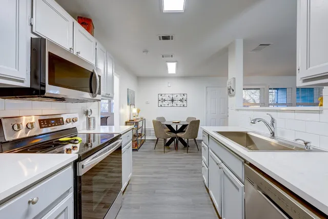 $1,500 | 358 Shady Bluff Drive, Unit B, Wimberley, TX 78676