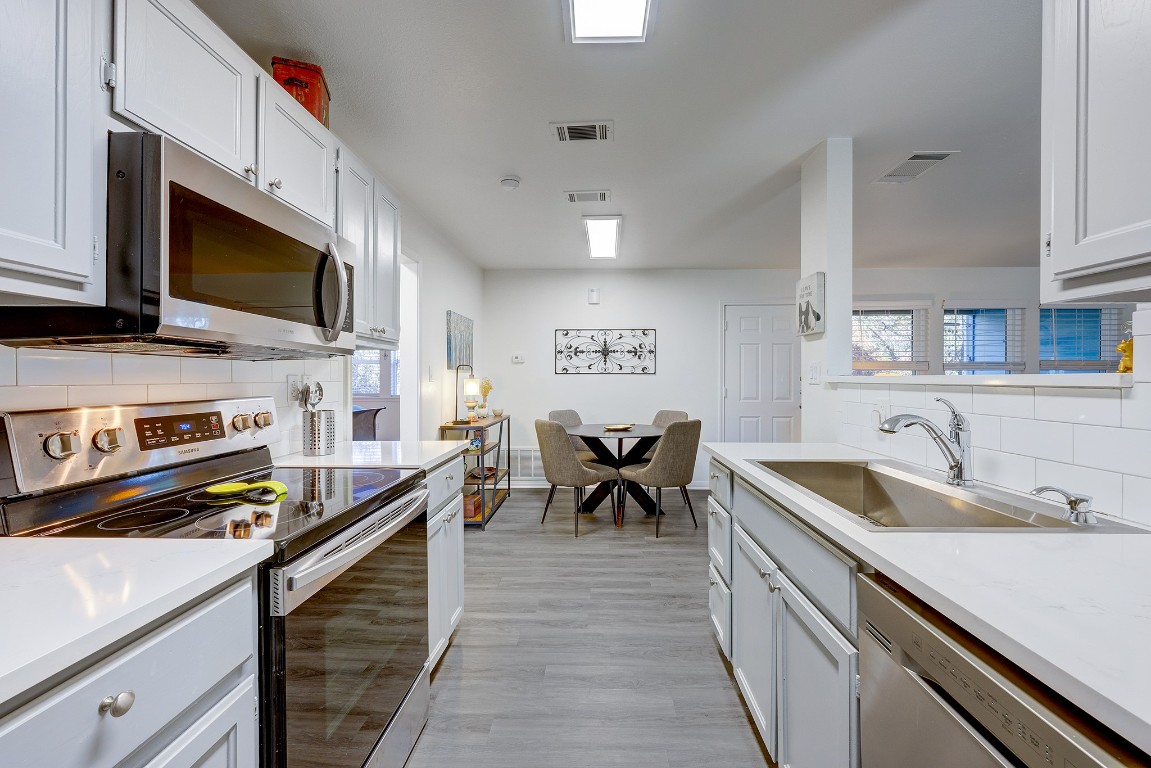 358 Shady Bluff Drive, Unit B Wimberley, TX 78676 - Photo 10 of 30