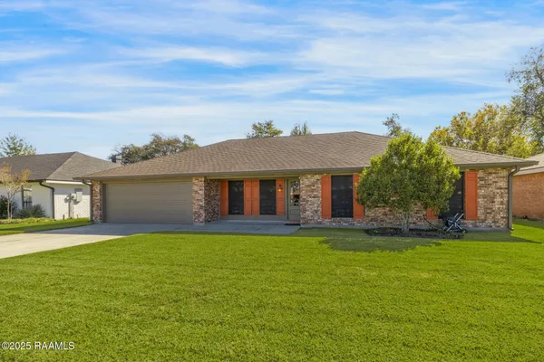 $317,000 | 106 Parsonage Lane, Lafayette, LA 70503