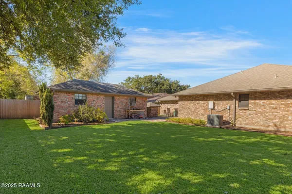 $317,000 | 106 Parsonage Lane, Lafayette, LA 70503