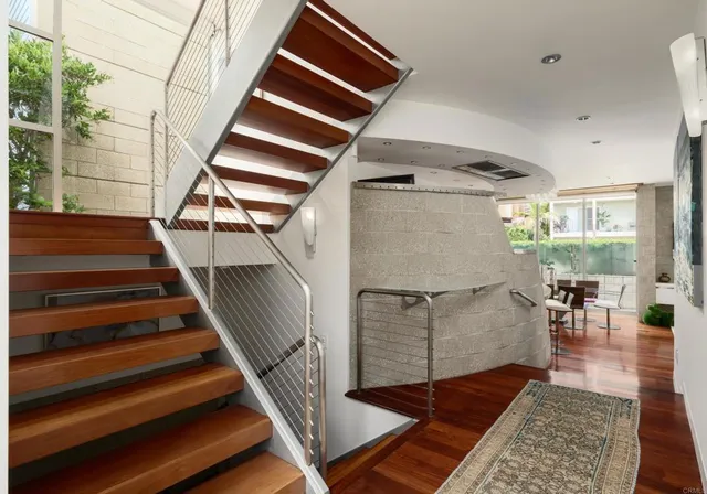 $3,995,000 | 342 Playa Del Sur Street, La Jolla, CA 92037