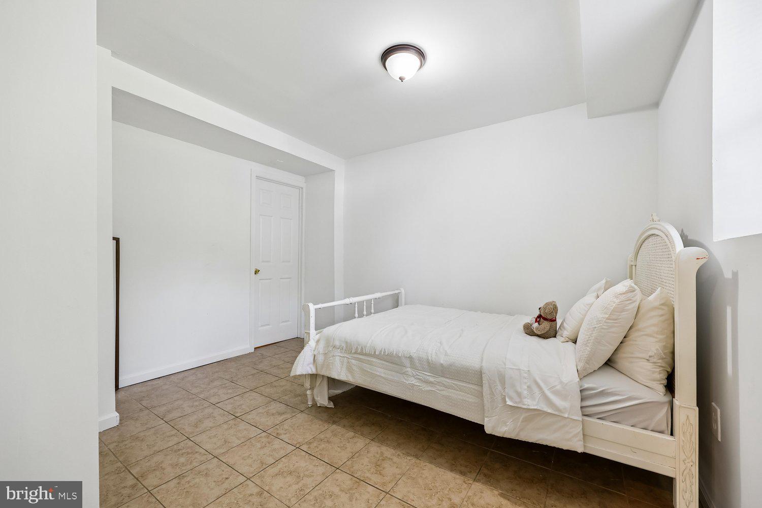 19104 Chandlee Mill Road Sandy Spring, MD 20860 - Photo 6 of 82 Bedroom
