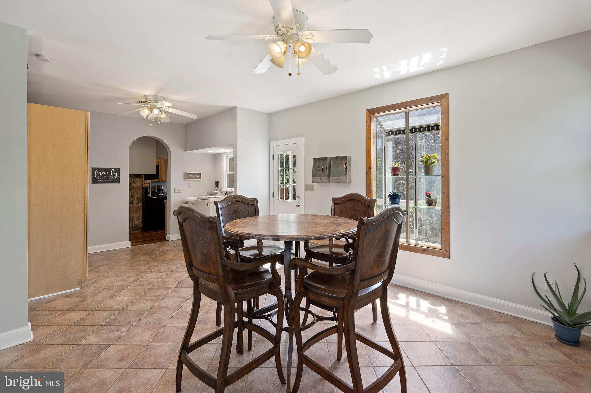 9045 Springs Road Warrenton, VA 20186 - Photo 16 of 50 Bright and spacious breakfast room