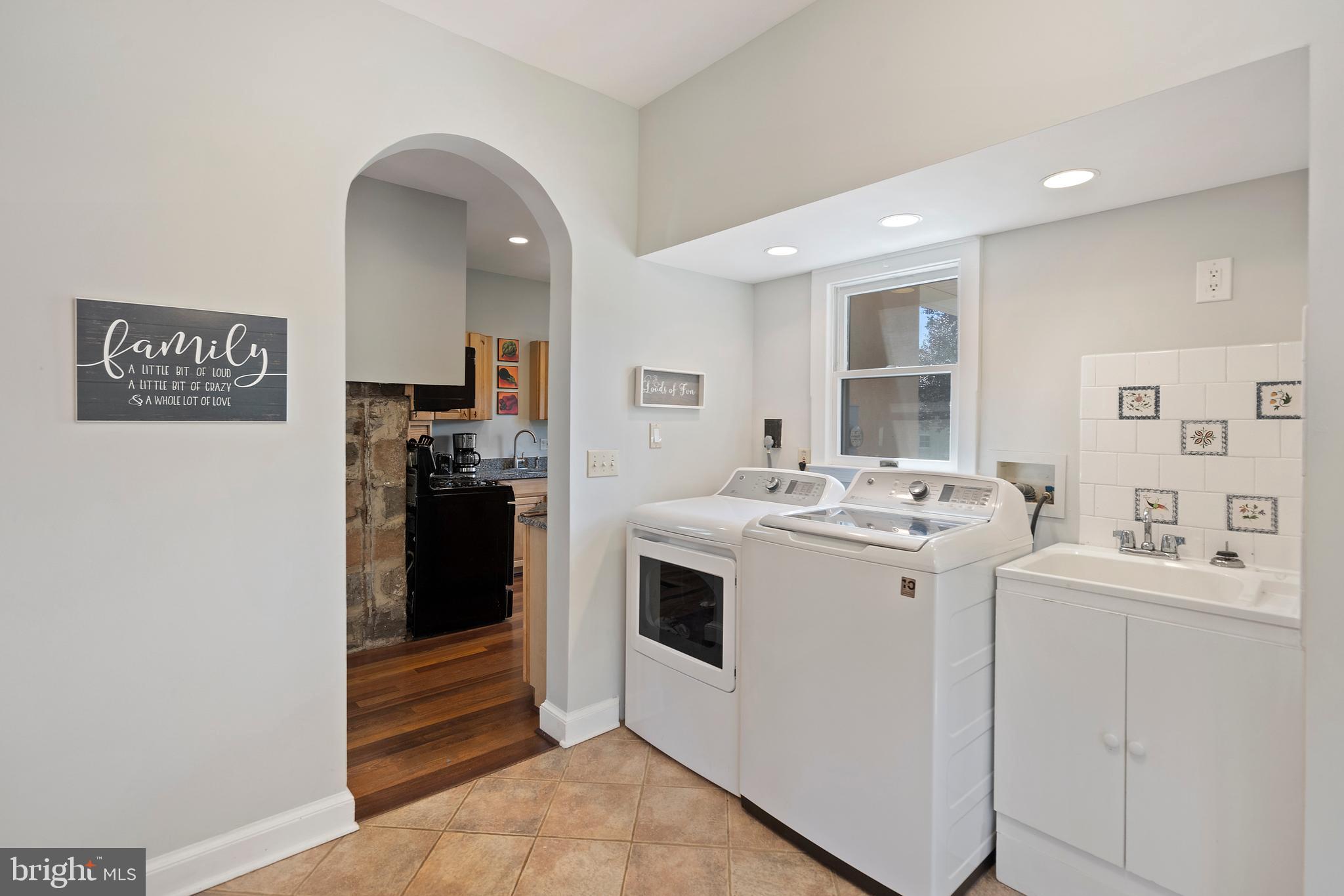 9045 Springs Road Warrenton, VA 20186 - Photo 17 of 50 Laundry and mudroom off the kithen