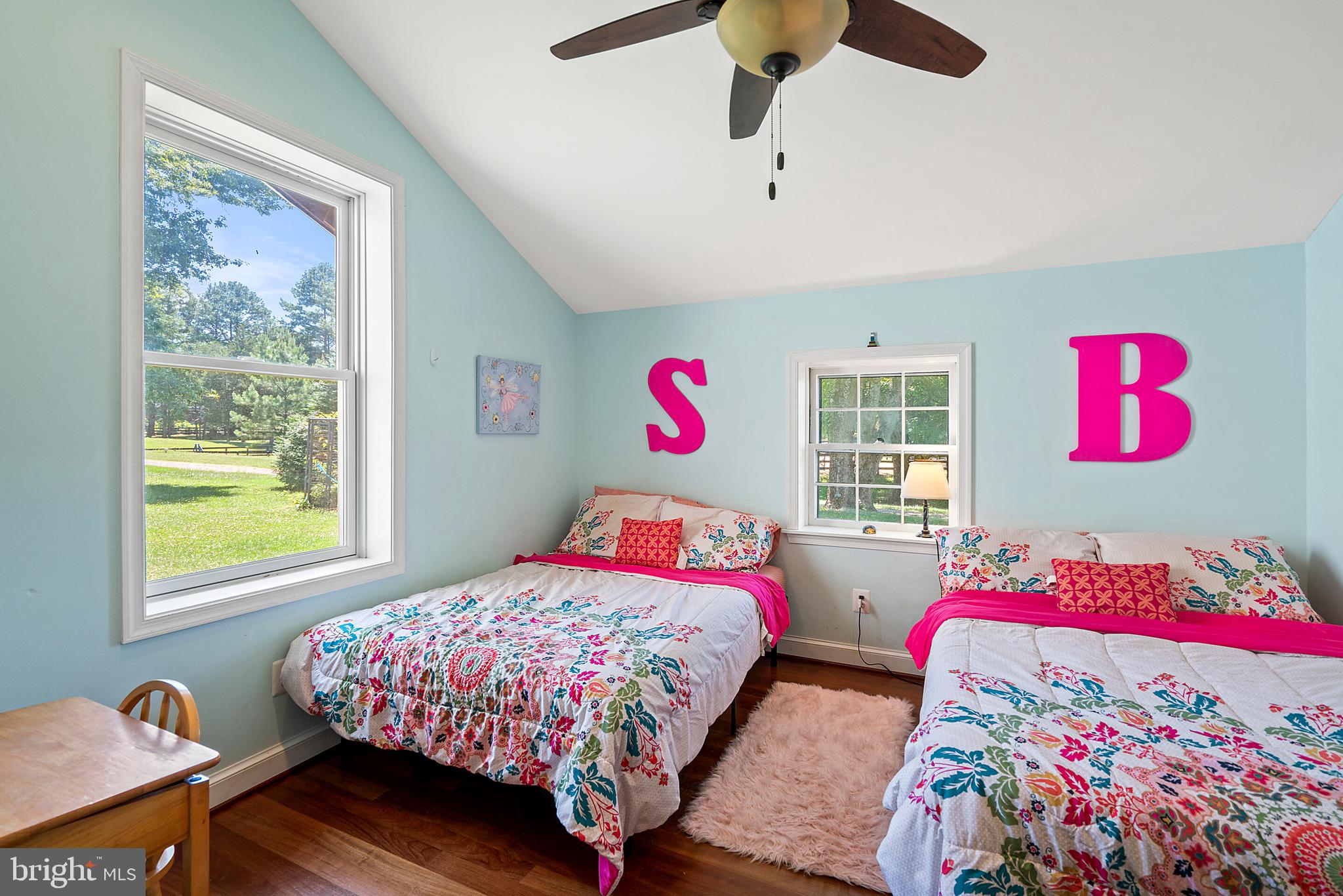 9045 Springs Road Warrenton, VA 20186 - Photo 25 of 50 Additional bedroom with large windows