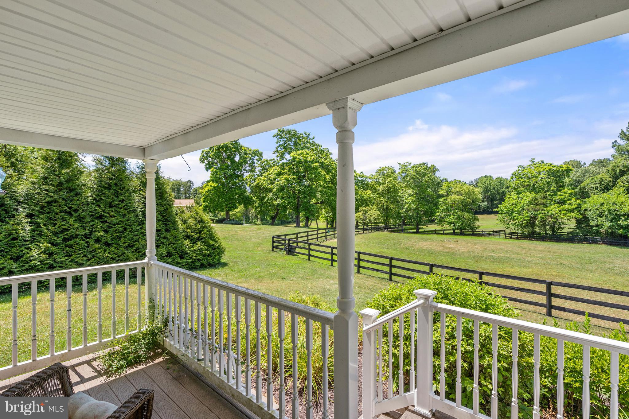 9045 Springs Road Warrenton, VA 20186 - Photo 40 of 50 Inviting front porch of guest house