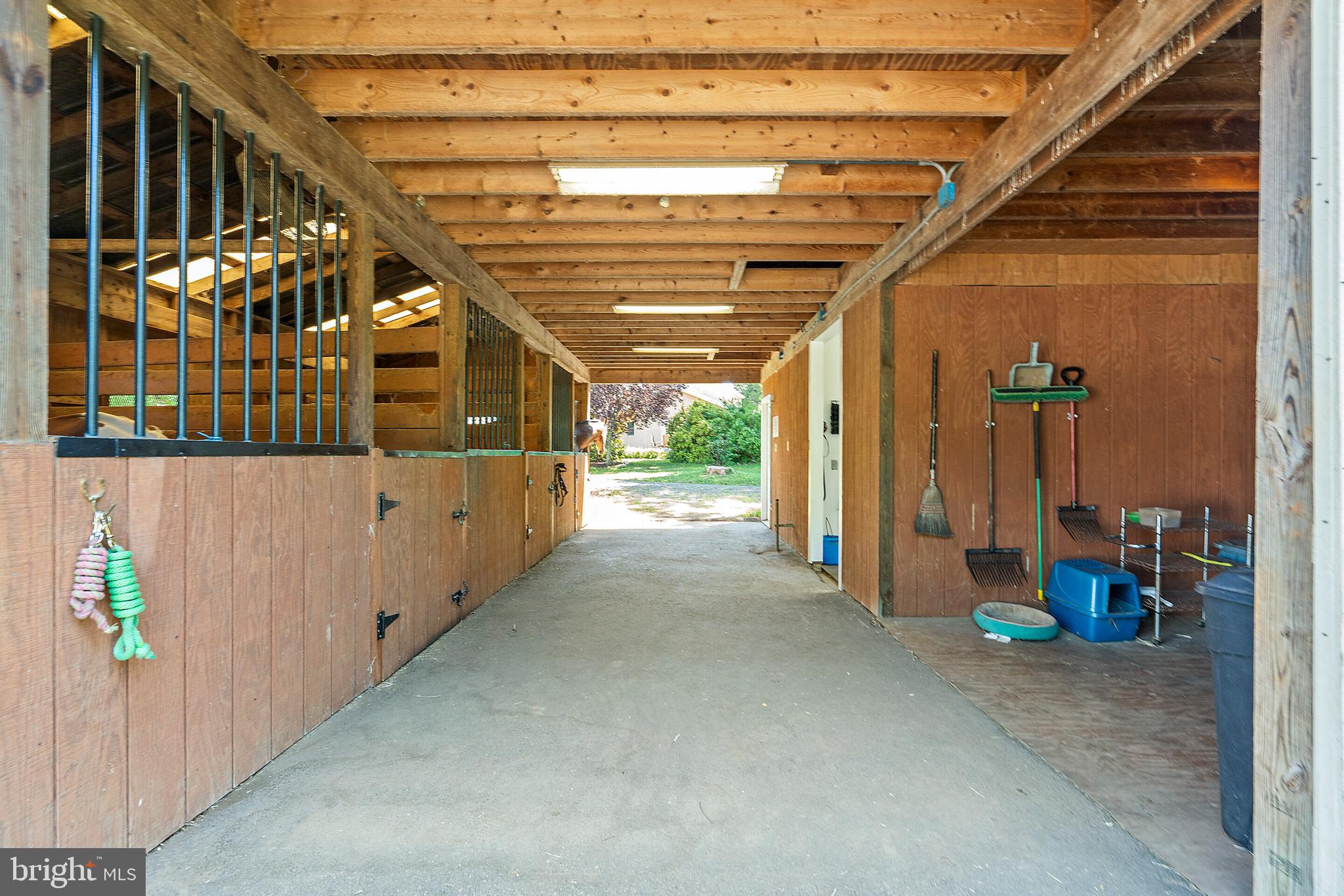 9045 Springs Road Warrenton, VA 20186 - Photo 46 of 50 Barn equipped with hot/cold water