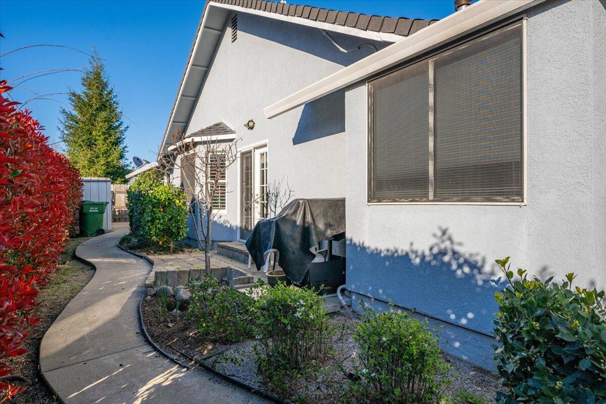 2995 Howard Drive Redding, CA 96001 - Photo 40 of 49 Concrete Path