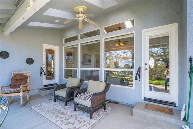 a view of a pathway with a house