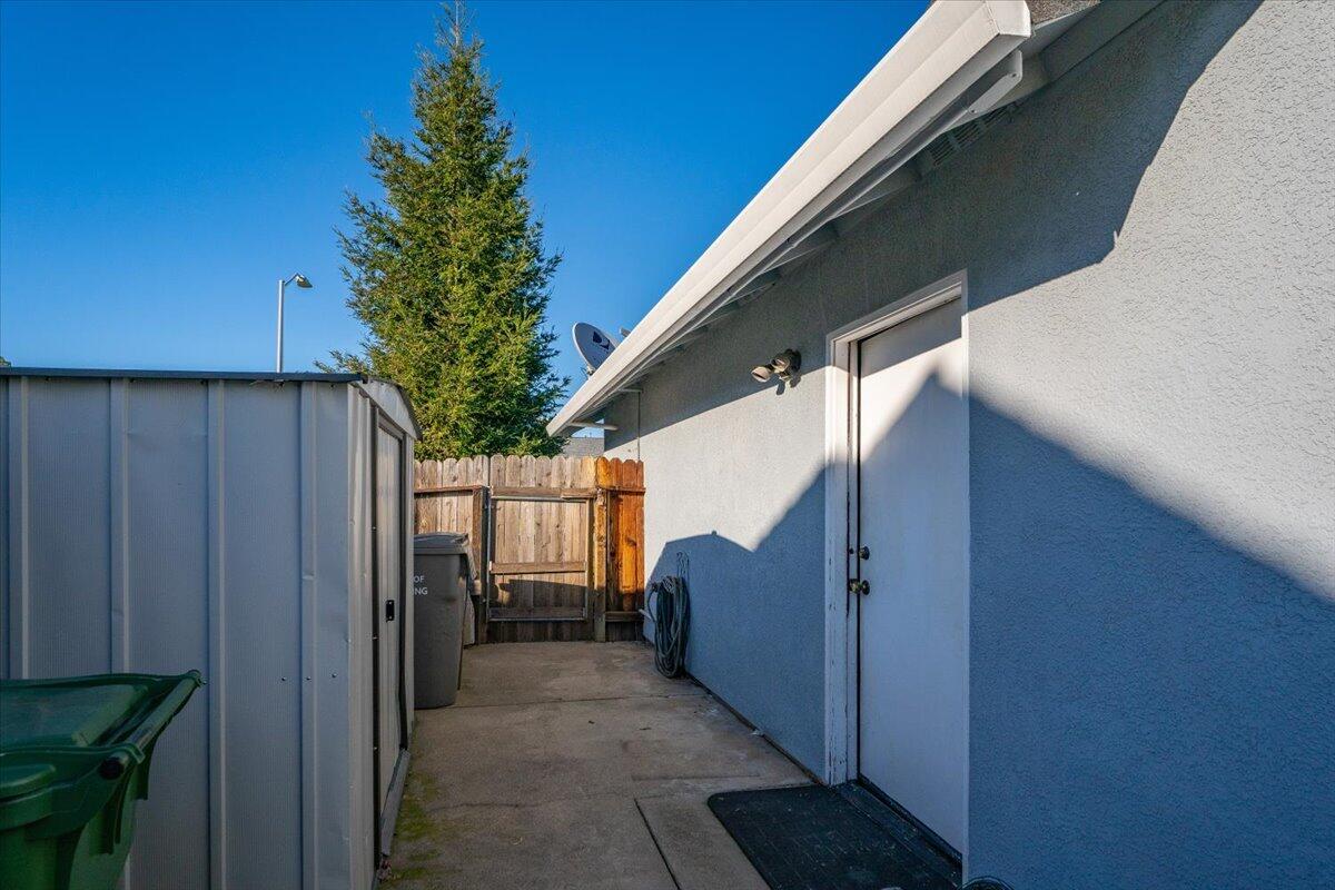 2995 Howard Drive Redding, CA 96001 - Photo 41 of 49 Storage Shed