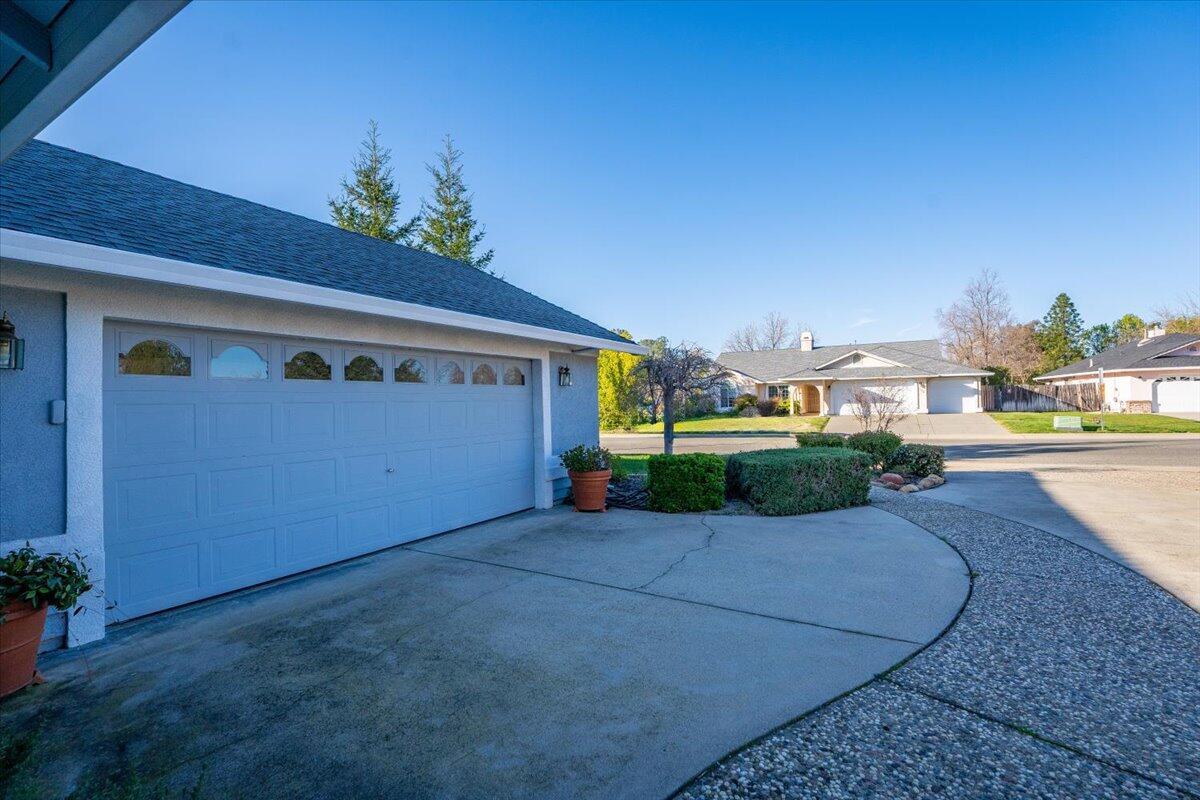 2995 Howard Drive Redding, CA 96001 - Photo 45 of 49 Oversized Garage
