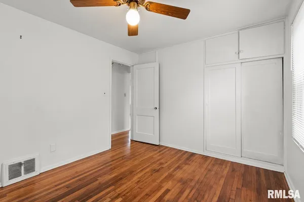 $1,800 | 5029 North Best Street, Peoria Heights, IL 61616