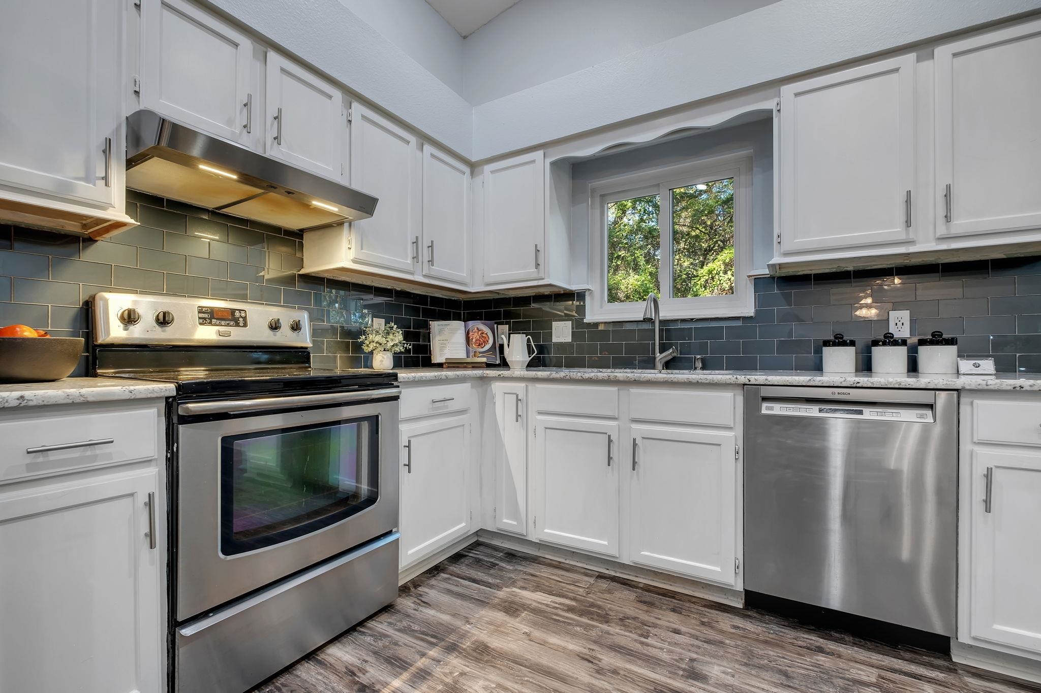 1899 Folkstone Road Tallahassee, FL 32312 - Photo 13 of 35