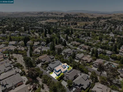 $1,985,000 | 135 Tenby Terrace, Danville, CA 94506