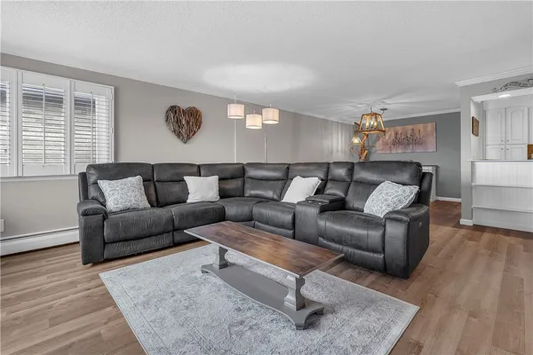 $159,900 | 1011 Westage At The Harbor, Irondequoit, NY 14617