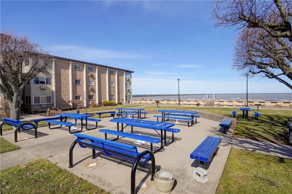 $159,900 | 1011 Westage At The Harbor, Irondequoit, NY 14617