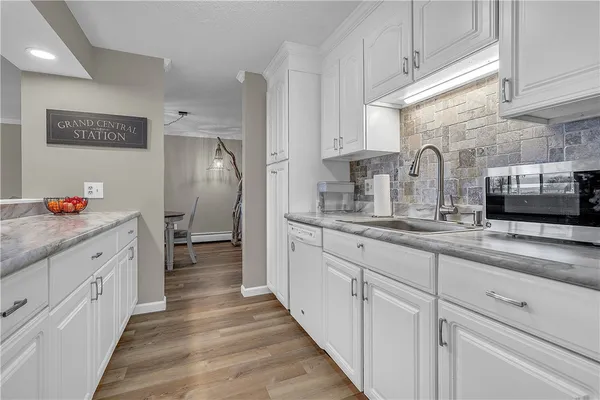 $159,900 | 1011 Westage At The Harbor, Irondequoit, NY 14617