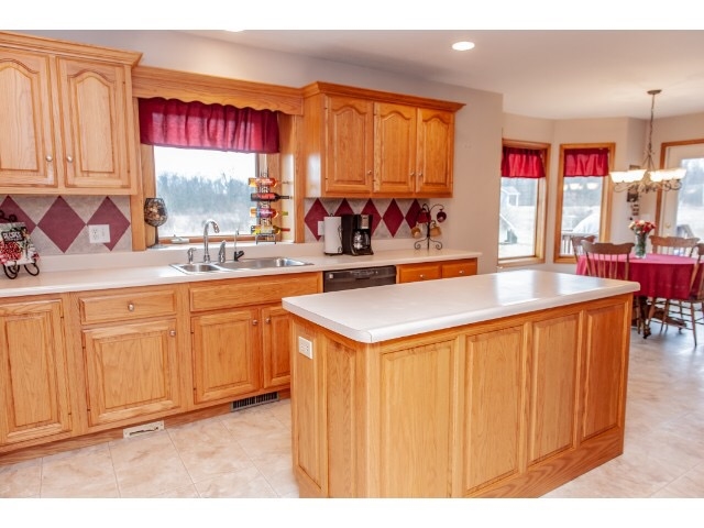 11814 North County Line Road East Spencerville, IN 46788 - Photo 16 of 34
