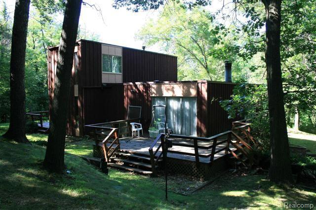 8201 Teahen Road Brighton, MI 48116 - Photo 6 of 17 more decks