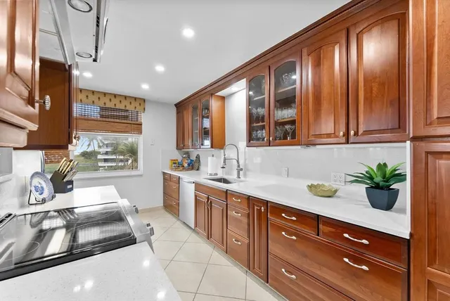 $7,200 | 1200 South Ocean Boulevard, Unit 3A, Boca Raton, FL 33432