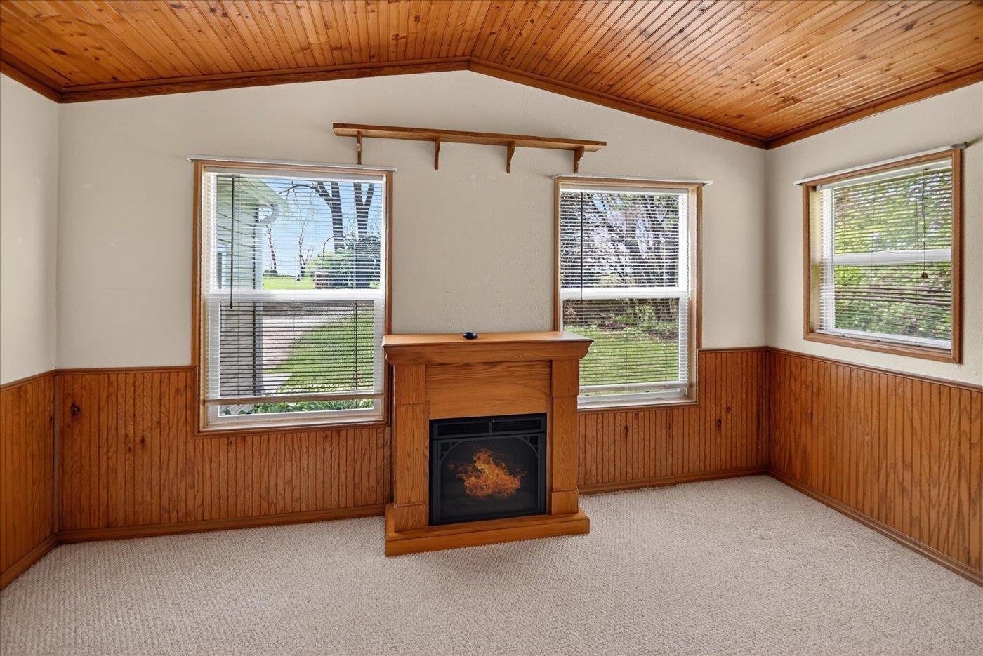 6610 Cemetery Road Sun Prairie, WI 53590 - Photo 15 of 60