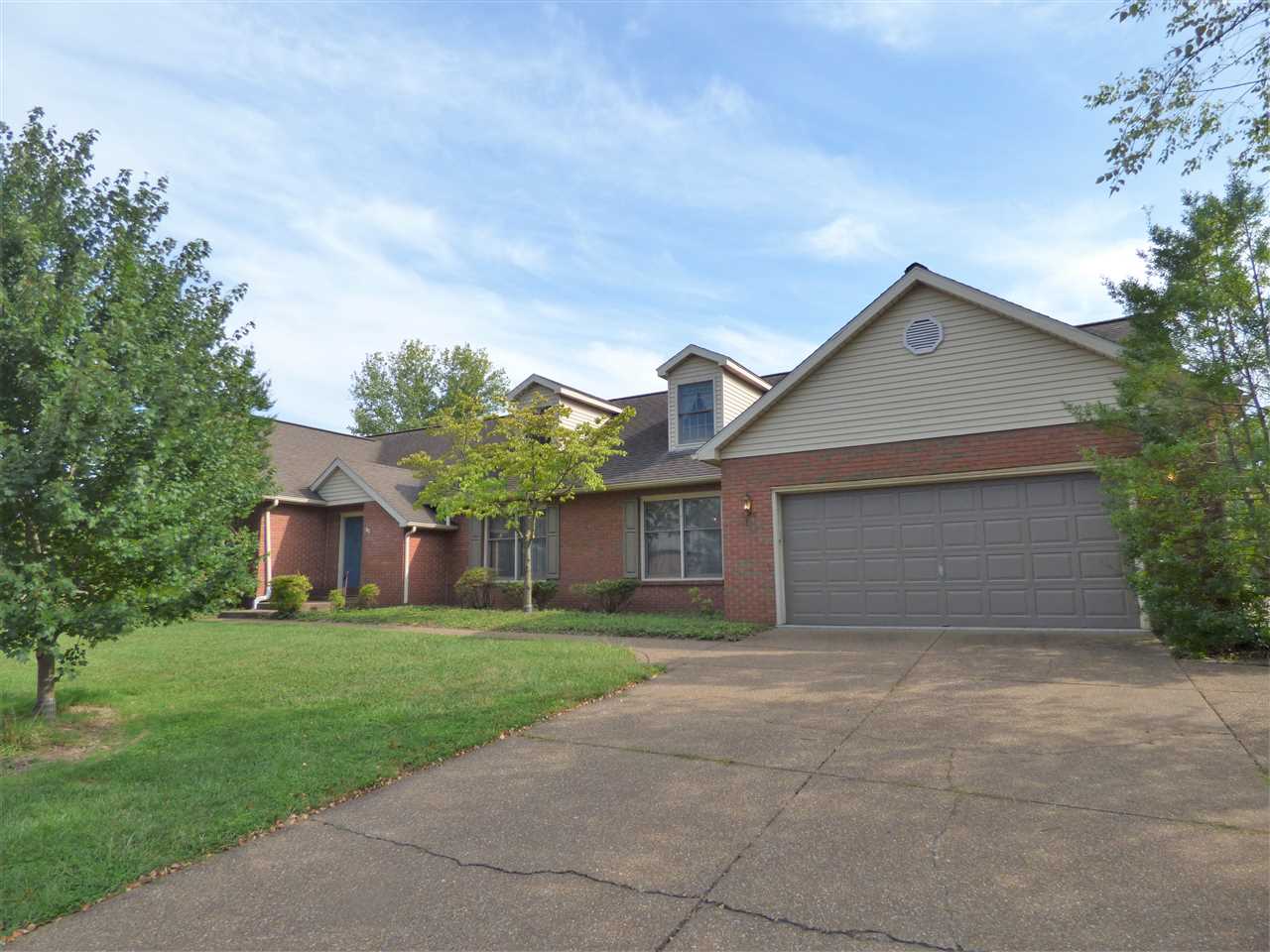 7555 Ridgebrook Newburgh, IN 47630 - Photo 2 of 29 Gallery Image 2