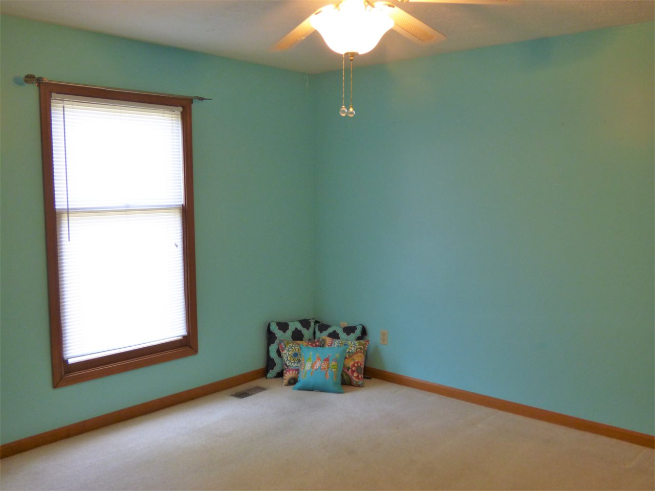 7555 Ridgebrook Newburgh, IN 47630 - Photo 15 of 29 Gallery Image 15