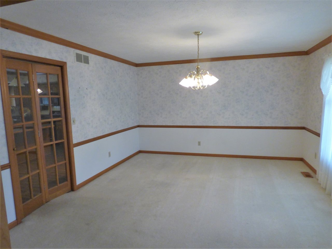 7555 Ridgebrook Newburgh, IN 47630 - Photo 7 of 29 Gallery Image 7