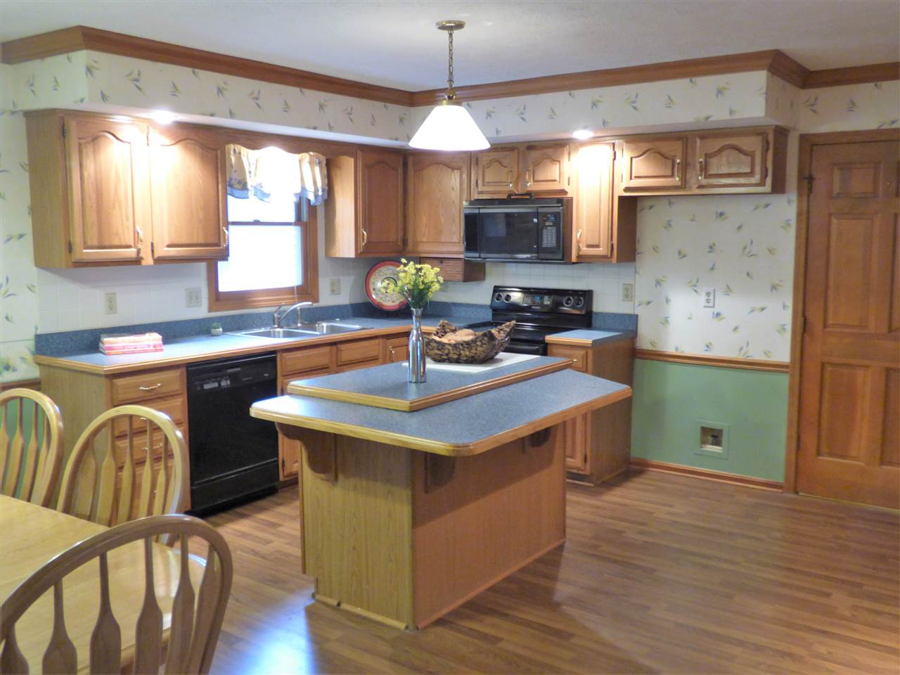 7555 Ridgebrook Newburgh, IN 47630 - Photo 10 of 29 Gallery Image 10