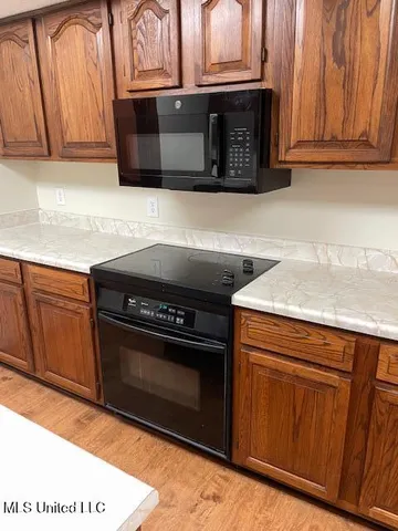 $2,200 | 1185 Goodman Road East, Southaven, MS 38671