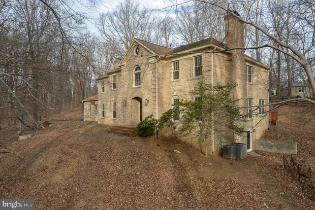 $5,200 | 13620 Canal Vista Court, Potomac, MD 20854