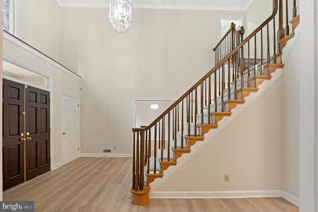 a view of empty room with windows