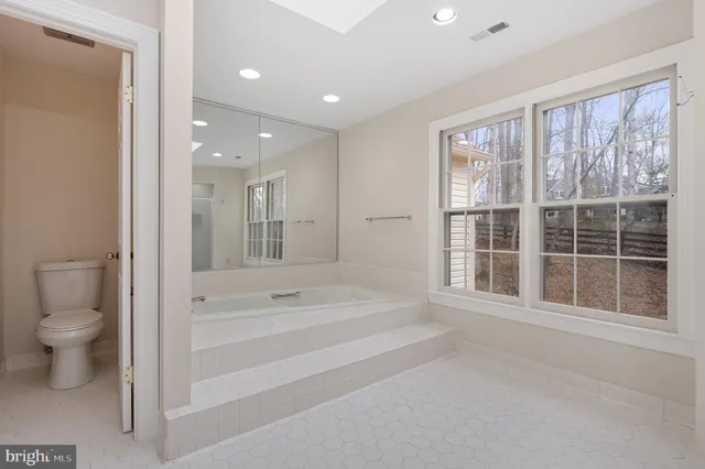 $5,200 | 13620 Canal Vista Court, Potomac, MD 20854