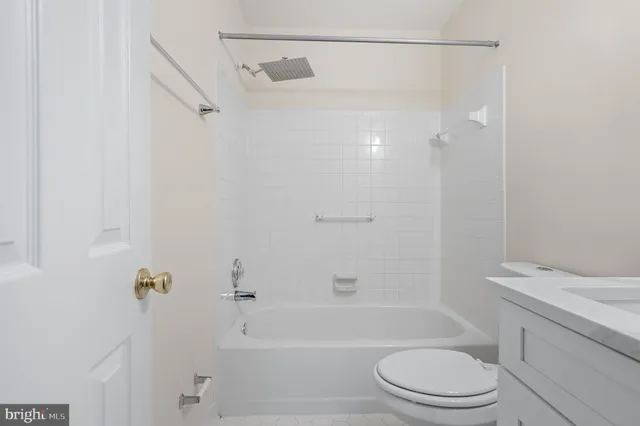 $5,200 | 13620 Canal Vista Court, Potomac, MD 20854